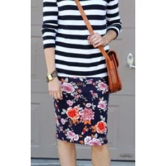 What are the mandatory patterns in the women's wardrobe?